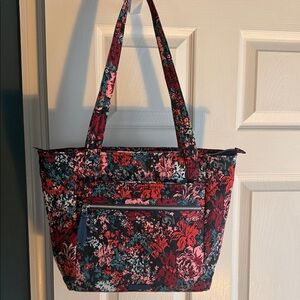 Vera Bradley Small Vera Performance Twill Tote Bag